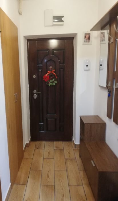 Vând apartamente 3 camere, zona Făget