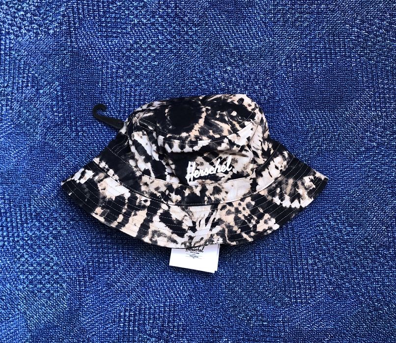 New Era/Fila/ Herschel/Levi's Bucket Hat ОРИГИНАЛНИ шапки идиотки
