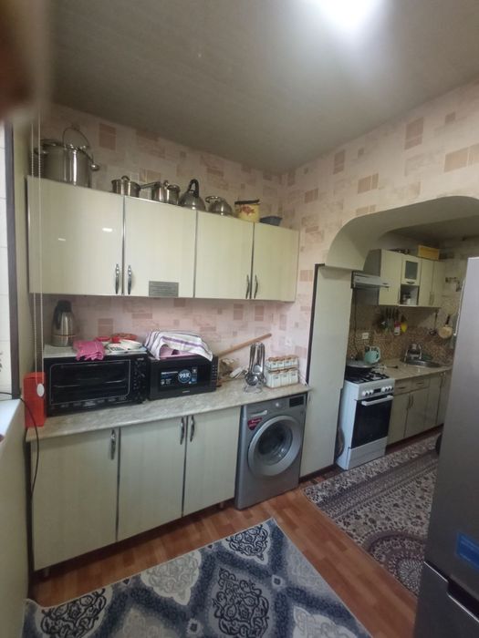 Kvartira sotiladi radugada