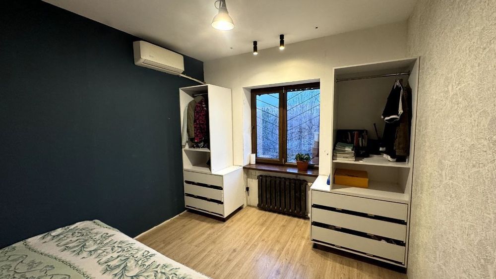 Продаётся  Карасу 4 4/5/5 ,93м2 балкон 2×6