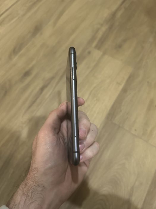 iPhone 11 Black 128 GB Пълен Комплект