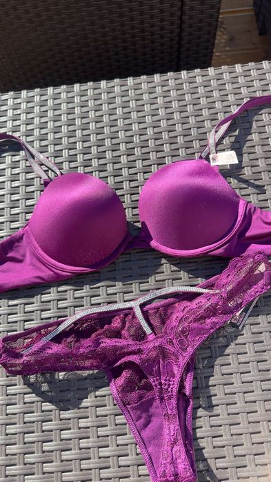 сутиен и прашки, комплект на Victoria's Secret, диамантени презрамки