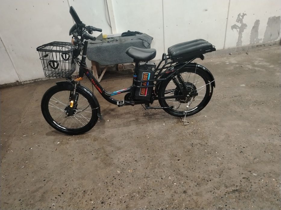 Продаю срочно электронный велосипед.