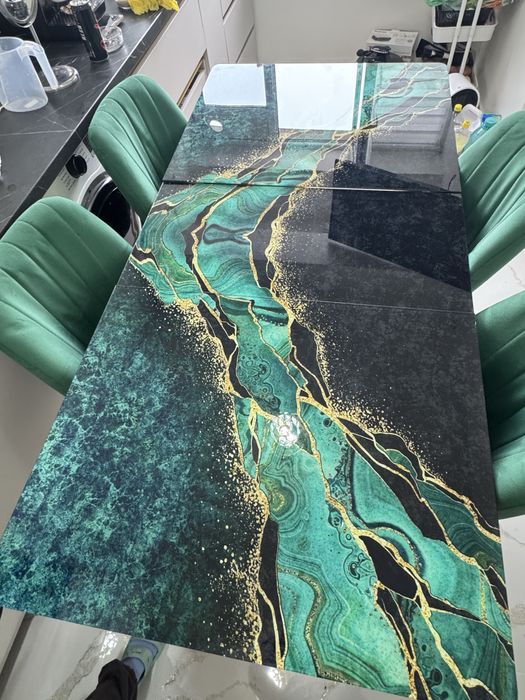 Masa cu 4 scaune de vanzare