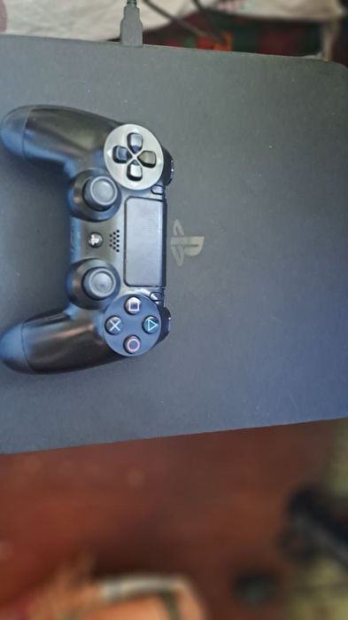 Плейстейшн  4 оригинал