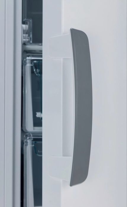 Продам морозильную камеру Indesit