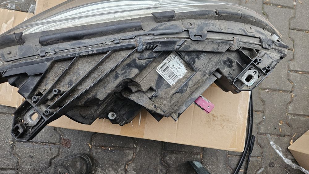 Ляв Фар за Mercedes B-klas w246(Дефектен)