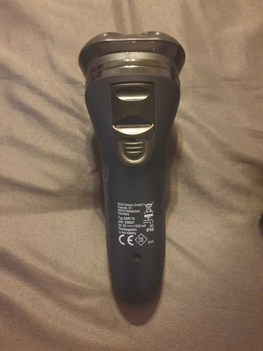 Самобръсначка Red Bull Rasing