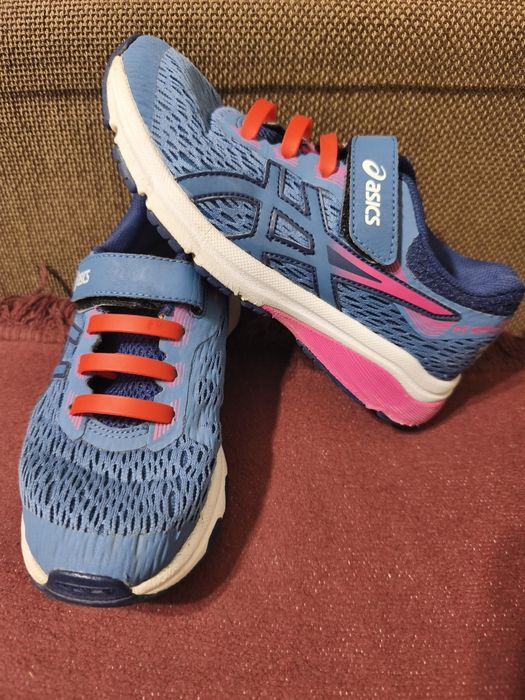Asics copii marimea 35 (22cm)