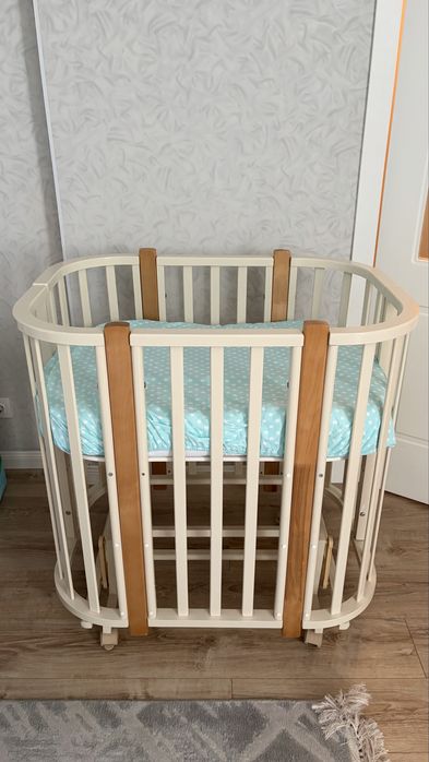 Продам кроватку маятник