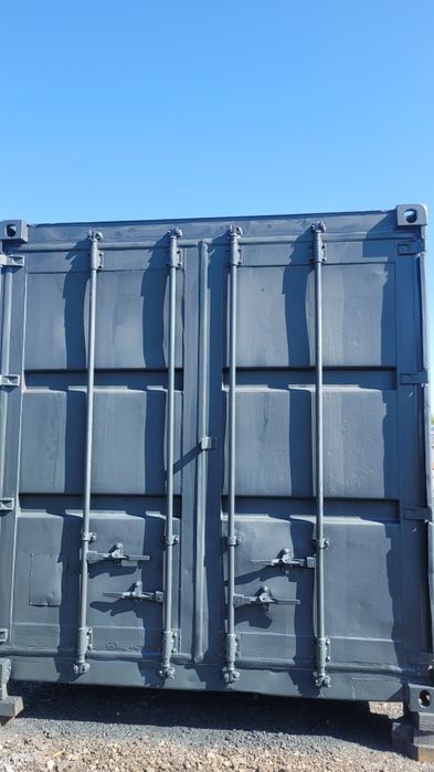 container metalic maritim depozitare santier containere maritime