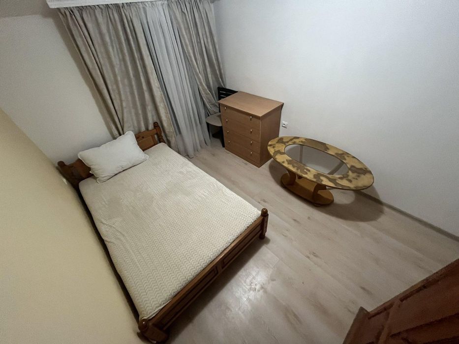 Продава се Тристаен апартамент в Бургас, Възраждане - 85 кв.м за 2295 €/кв.м - Снимка #4