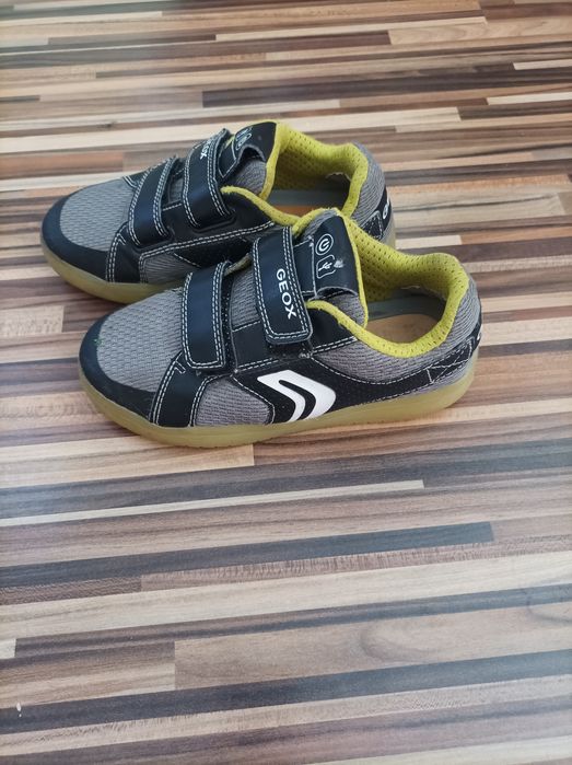 Маратонки на Geox