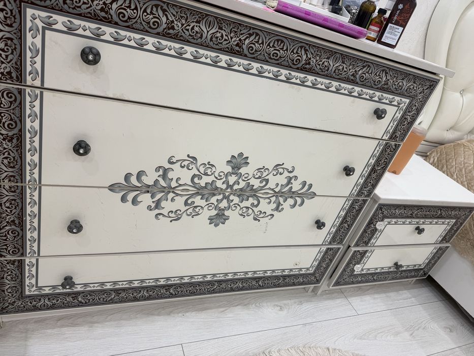 Шкаф для одежды, комод зеркало