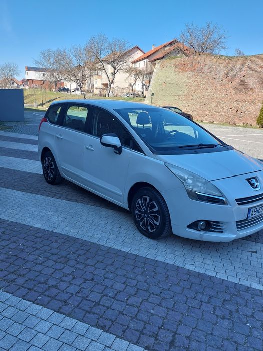 Vând Peugeot 5008  7 locuri