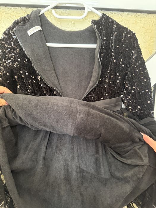 Ватирана детска рокля в черен цвят