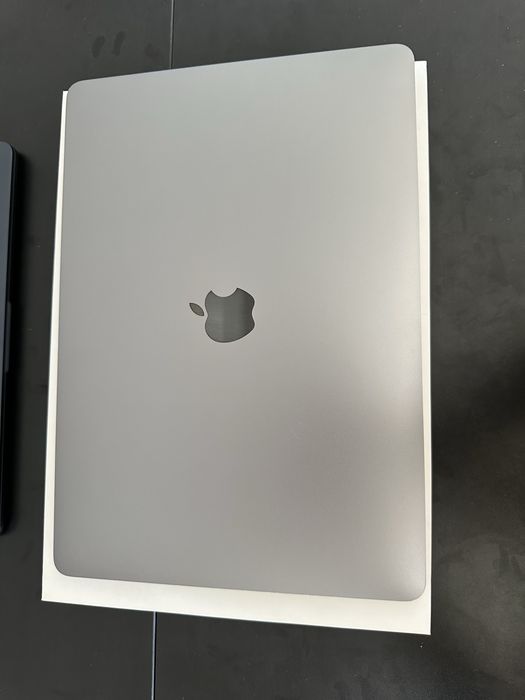 Macbook Air (2018) 16GB/128GB Intel Core i5