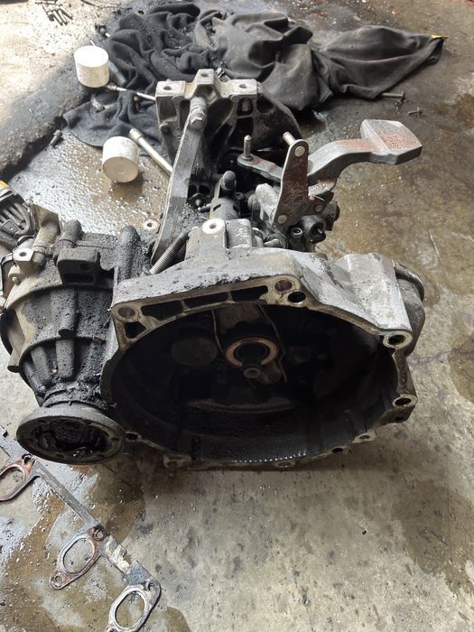 cutie viteze volkswagen golf5 1.9tdi bls 5 trepte