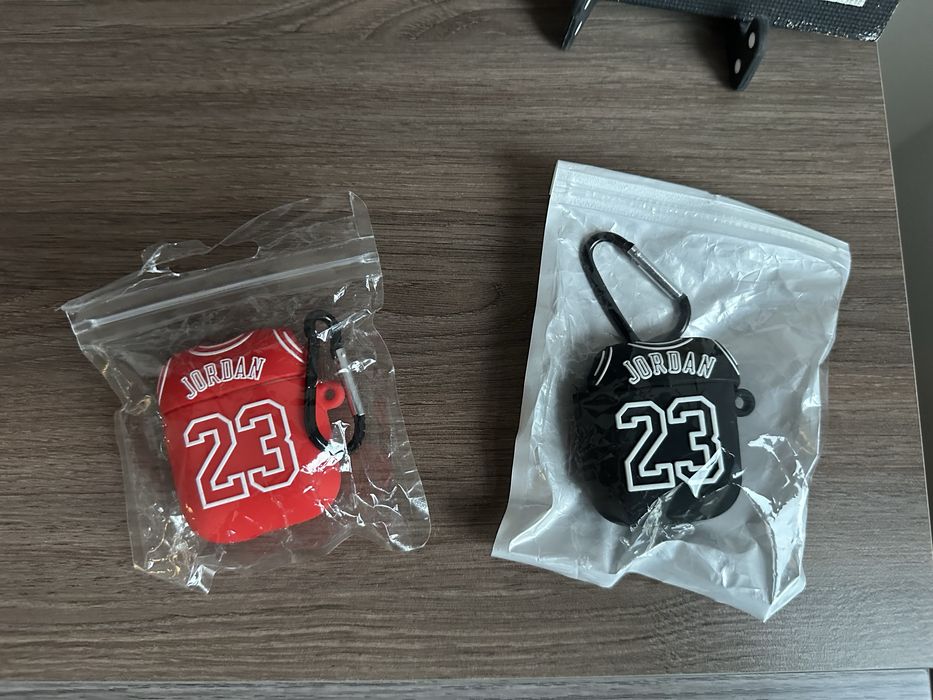 Кейсове за AirPods 1 и AirPods 2