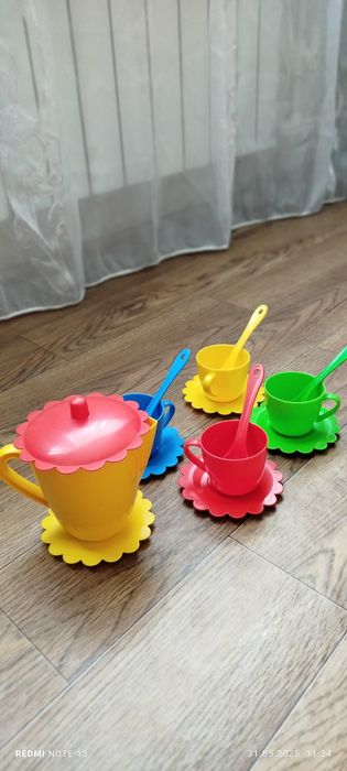 Продам набор детская  посуды