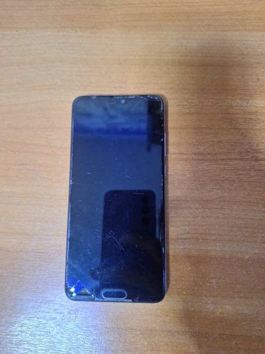 Продам Huawei p20
