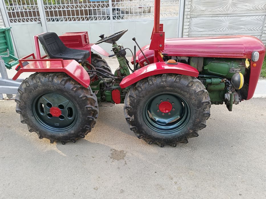 Tractor Goldoni 4x4