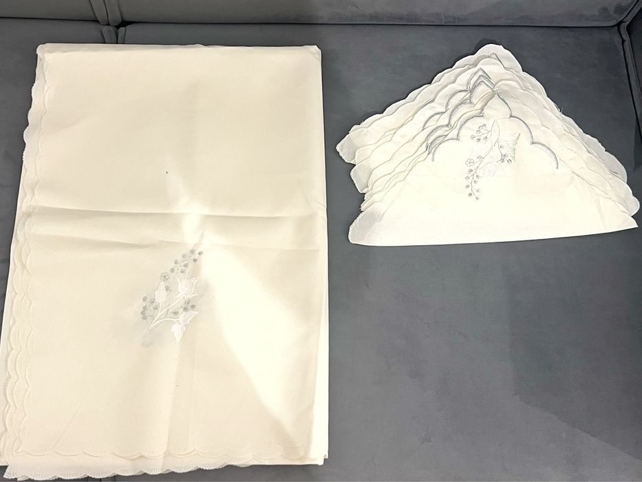 Скатерть новая продам