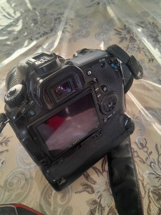 Canon 60 d  Sotiladi