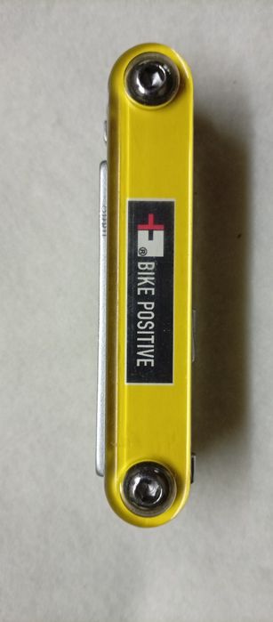 Нож складной многофункциональный, состоит из 15ти различных функций