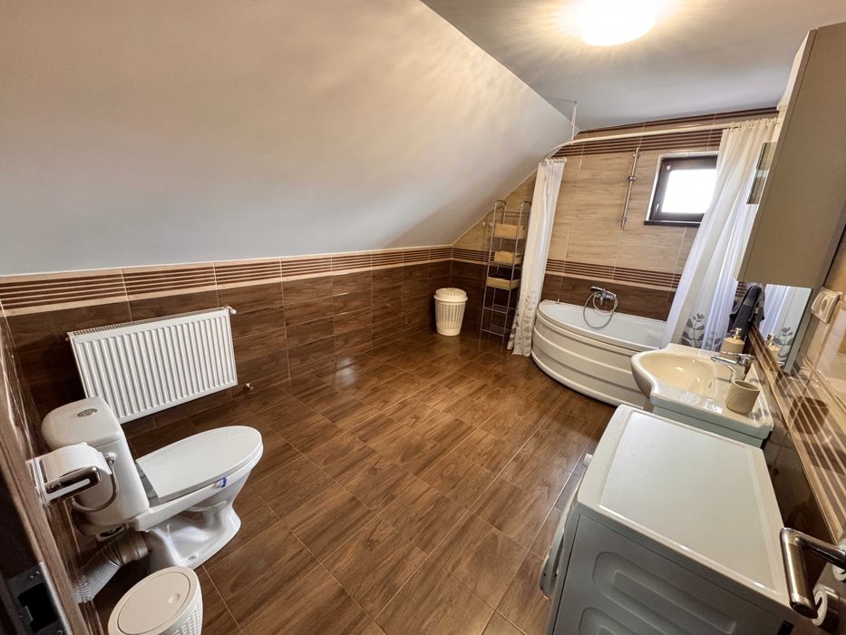 Inchiriez Apartament 2 camere central, parcare, Milea