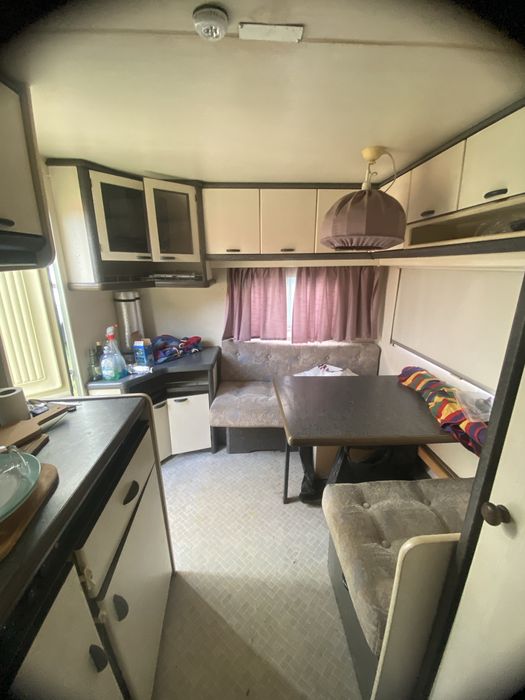 Продавам каравана Hobby 440