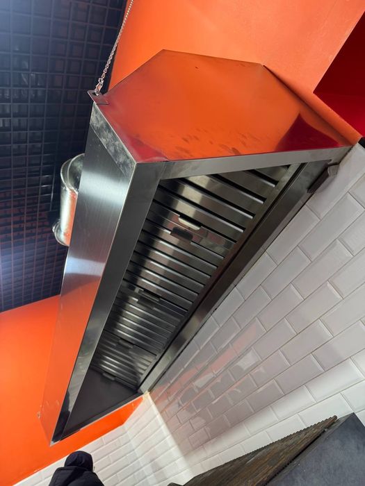 Вытяжка промышленная для профессиональных кухонь