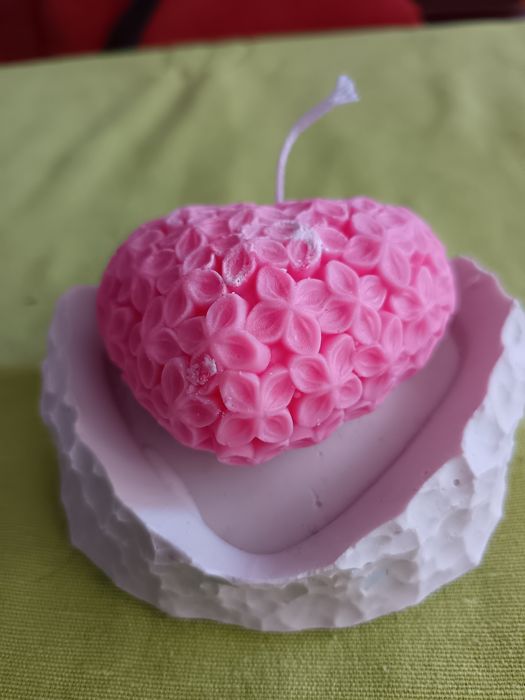 Ароматни свещи и декорация