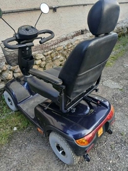 scuter electric carucior electric dizabilitati handicap batrani