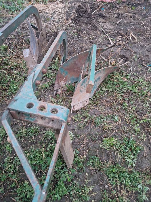 Plug cu 2 cormane în stare foarte bună Prelipca • OLX.ro