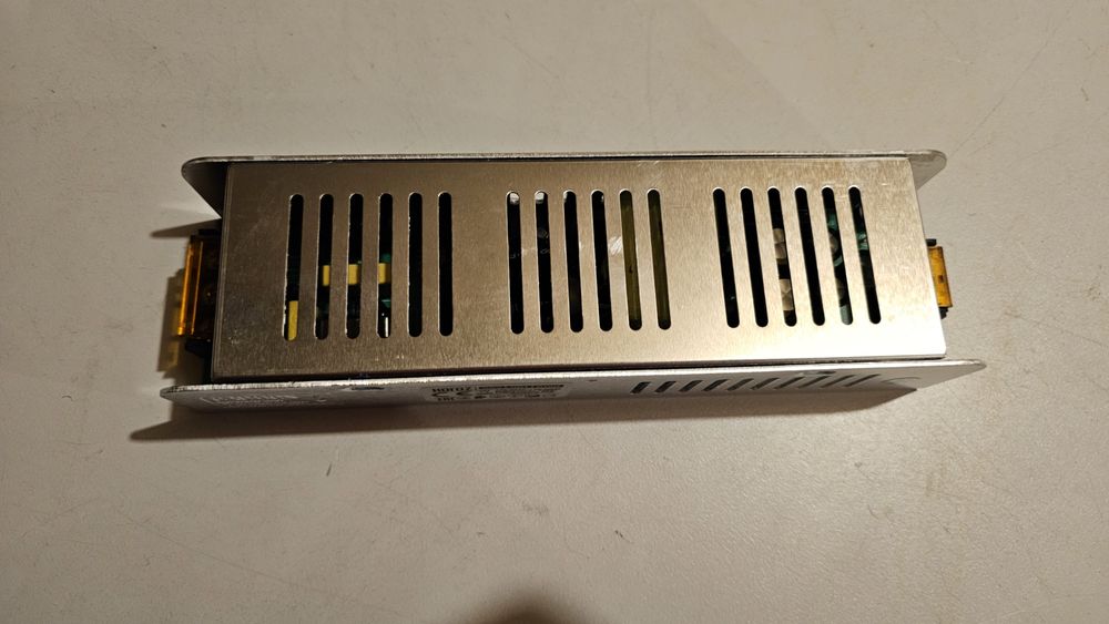 Sursa Horoz Electric 12V 12A