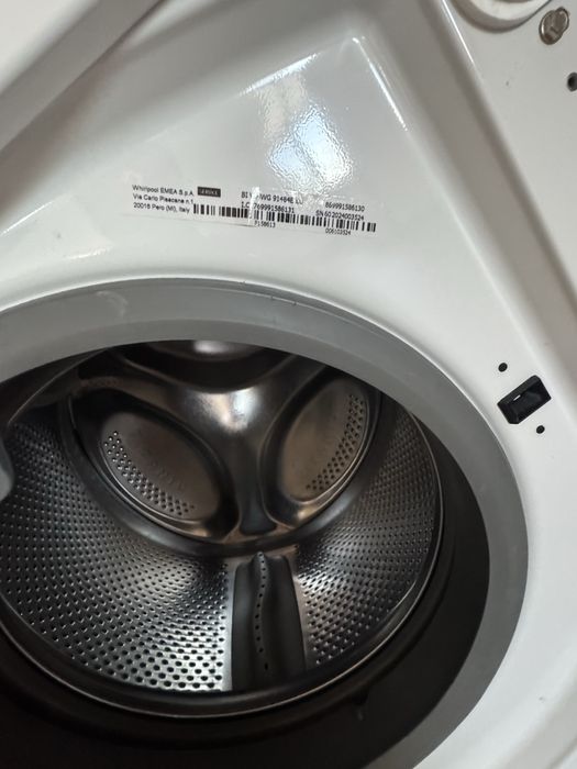 Пералня Whirlpool 9 кг – Inverter – Тиха – Отлично състояние