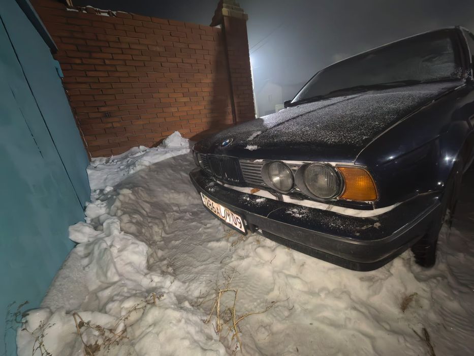 Продам БМВ е34..