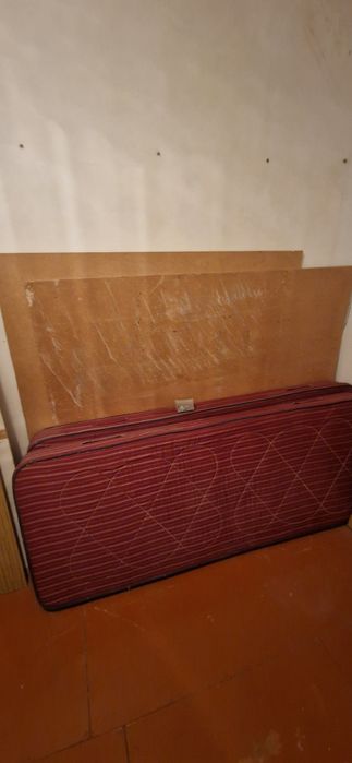 Двуспальная кровать