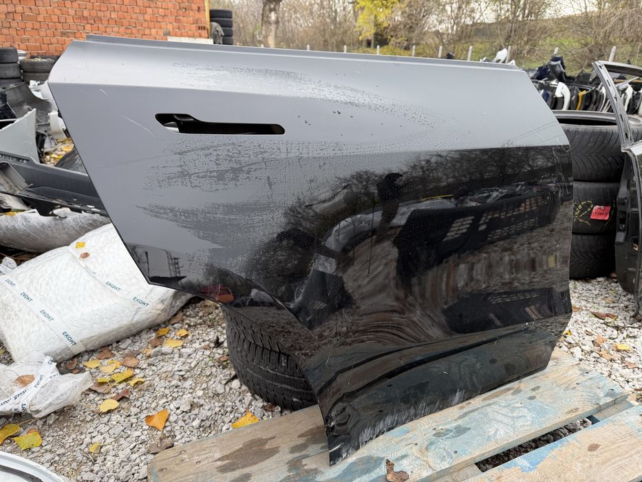 Врата Tesla Model Y