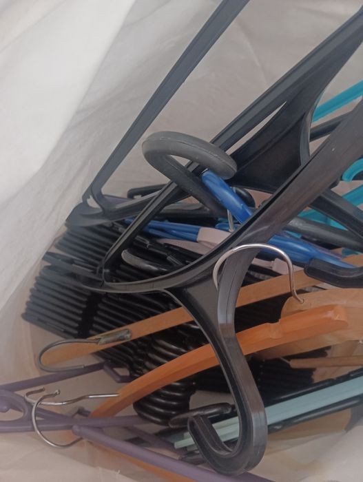 Вешалки, плечики