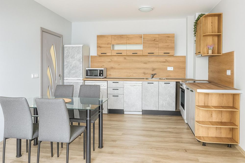 Дава се под наем Двустаен апартамент в Пловдив, Христо Смирненски - 60 кв.м за 484.5 € - Снимка #2