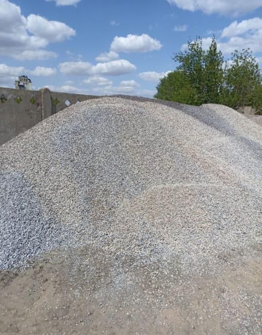 Продаю песок щебень отсев.