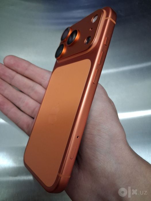 Iphone 17 pro Orange