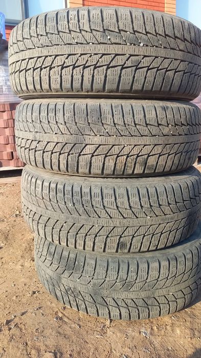 Продам б/у шины  летние все сезонные покрышки колеса почти новые