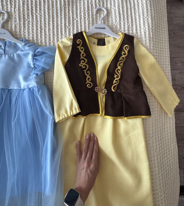 Продам 3 платья на девочку