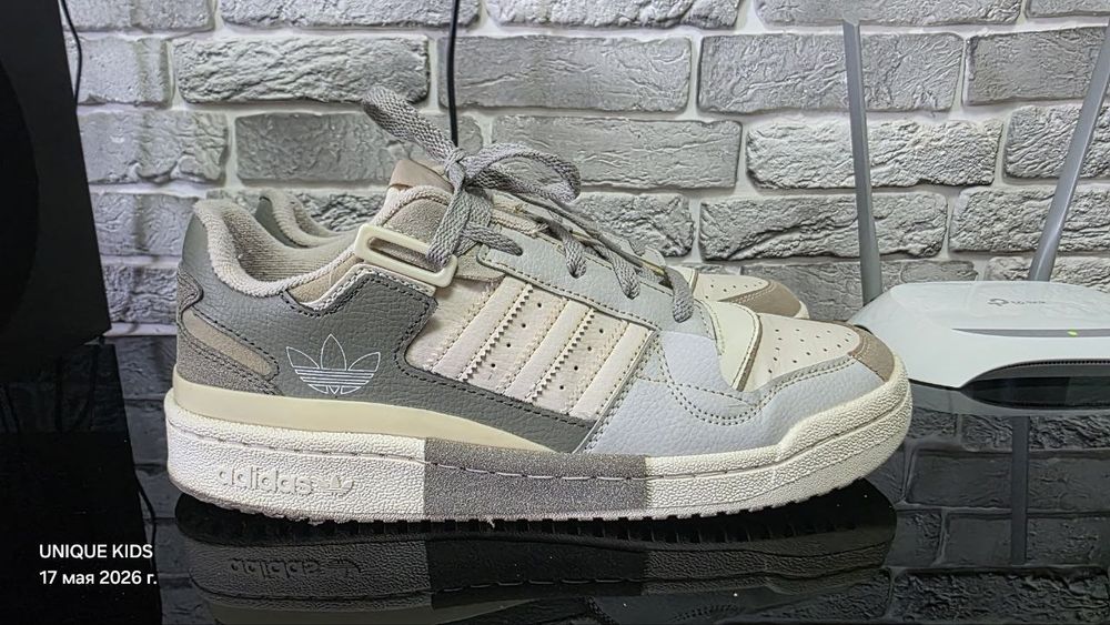 Оригинальные кроссы adidas