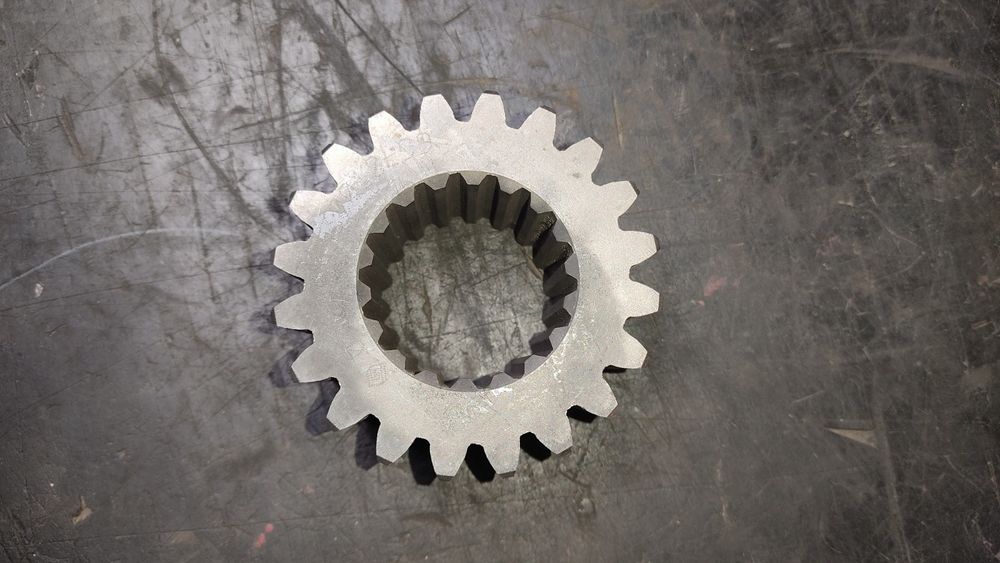 Шестерни, валы, муфты