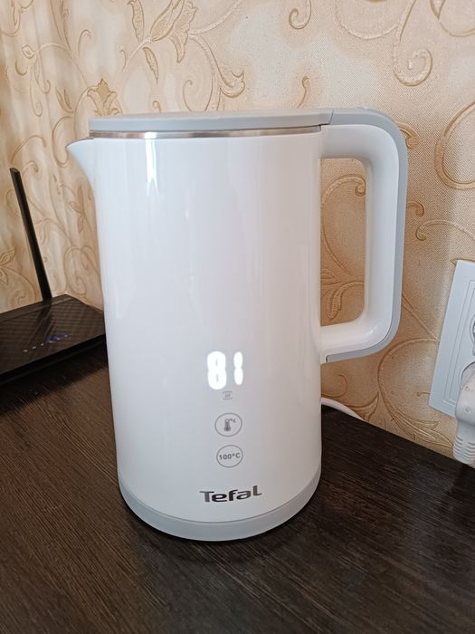 Чайник Tefal с дисплеем