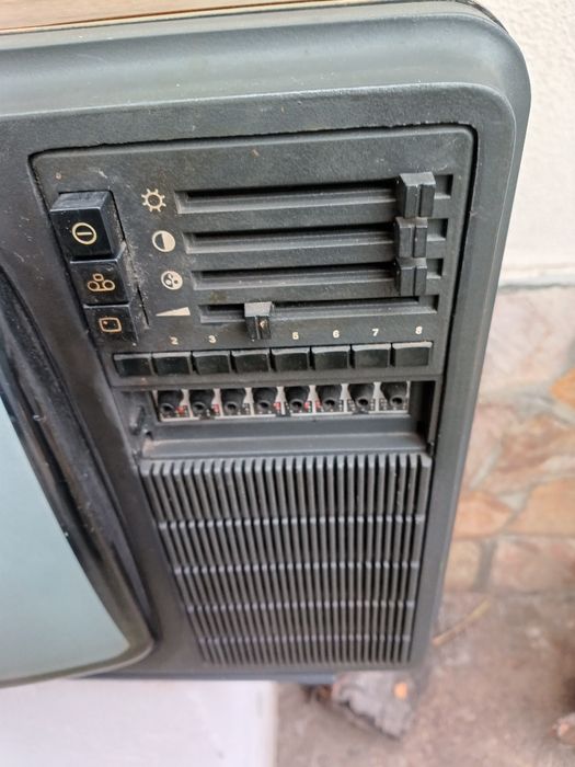 Телевизор София 85 антика